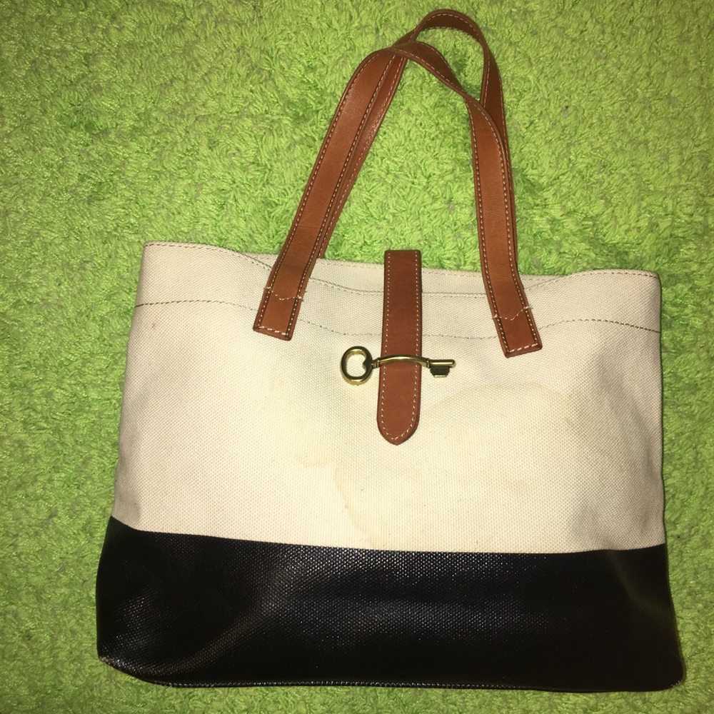 Black and white fossil tote.